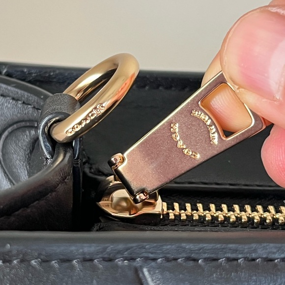 ✅Coach Maggie Small Tote Bag In Signature Leather - Picture 7 of 13